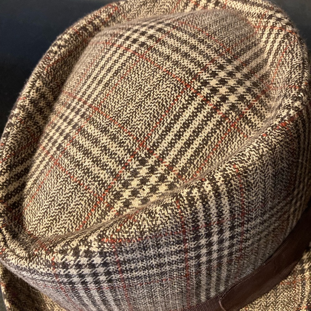 D & Y Fedora - Picture 4 of 8